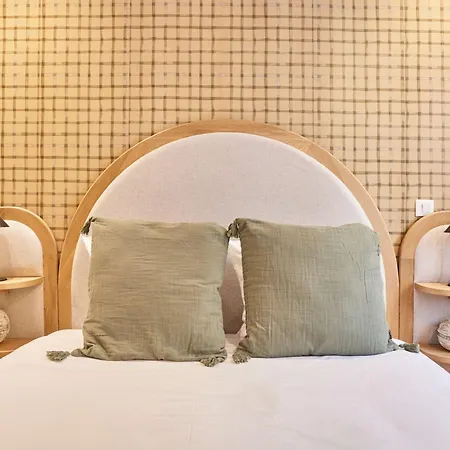 Charming Flat In The Heart Of Paris-3